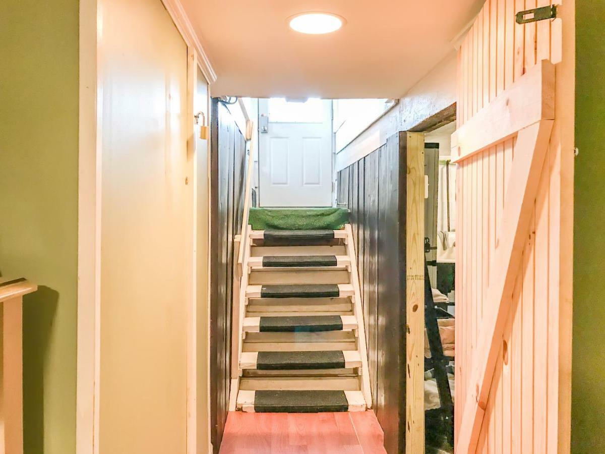 Appartamento Co-Ed Dorm With Fantastic Patio! Ewing Esterno foto